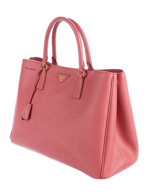 saffiano lux tote prada|prada saffiano shoulder bag.